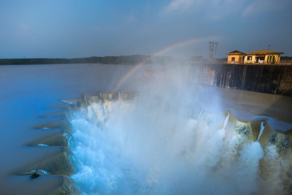 Monticello Dam: A Hub of Recreation and Amazement