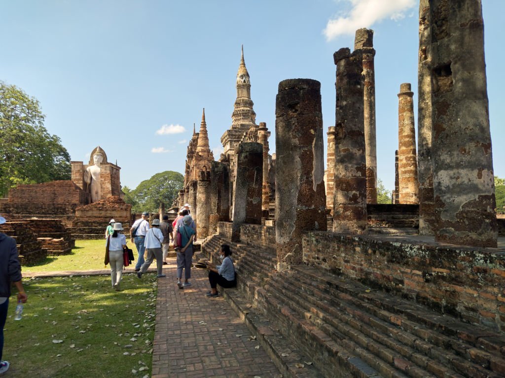 Explore the Sukhothai Historical Park