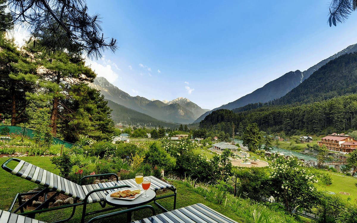 Day 1: Arrival and Srinagar city tour | Night Stay at Srinagar Hotel
