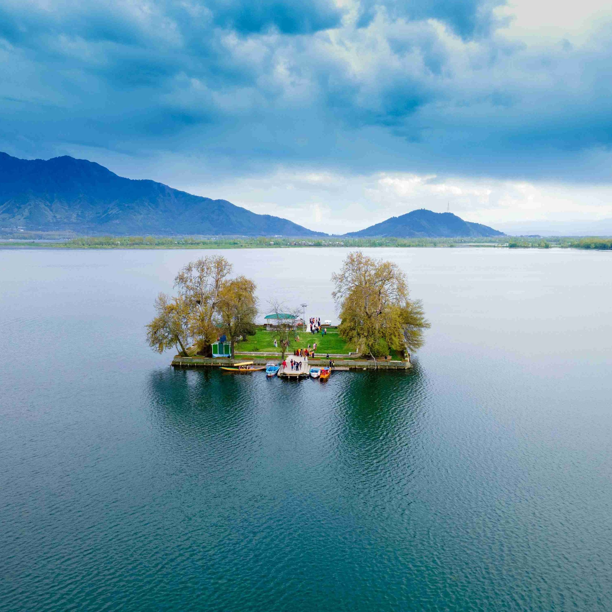 Day 4:  Explore Pahalgam & Return to Srinagar – Evening Houseboat Stay