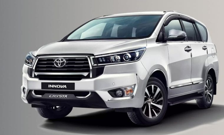 innova-crysta-hasnlay-kashmir-tour-and-travels